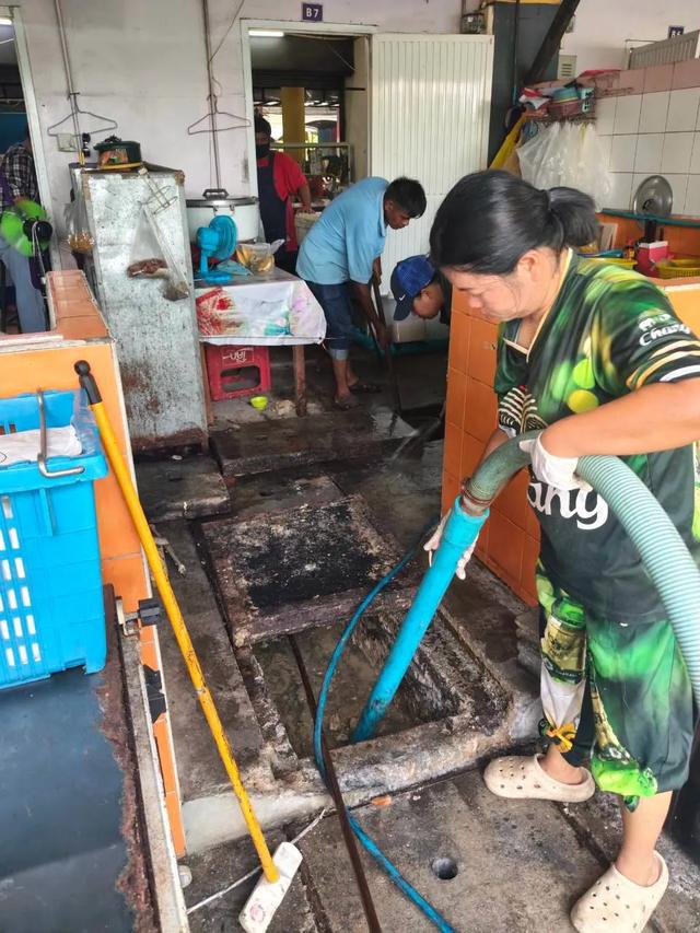 ดูดบ่อดักไขมันร้านอาหารและโรงครัว — ดูดส้วมท่อตันนครศรีธรรมราช