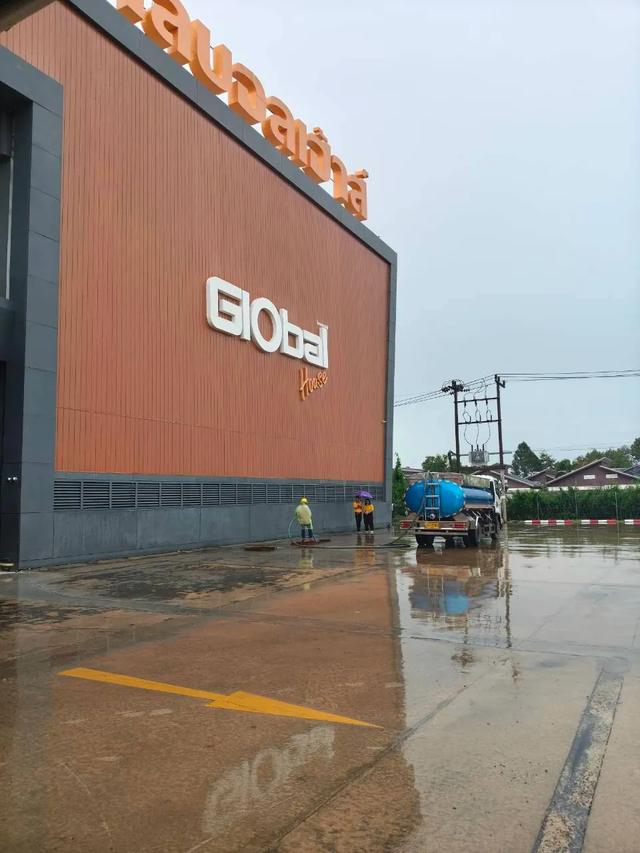 บริการดูดบ่อบำบัดให้ห้างร้านและอาคารพาณิชย์ — ดูดส้วมท่อตันนครศรีธรรมราช