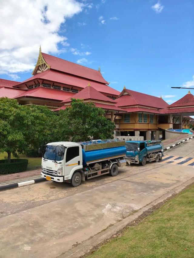 รถสูบส้วม 2 คัน เข้างานหน่วยงานราชการ — ดูดส้วมท่อตันนครศรีธรรมราช